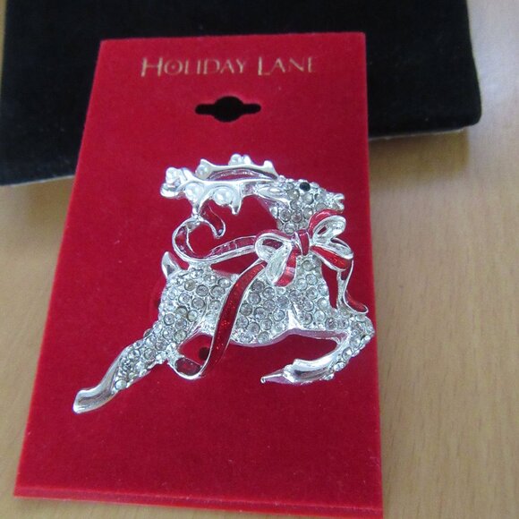 Christmas Reindeer brooch with pave clear crystal rhinestones & red enamel bow - Picture 1 of 5